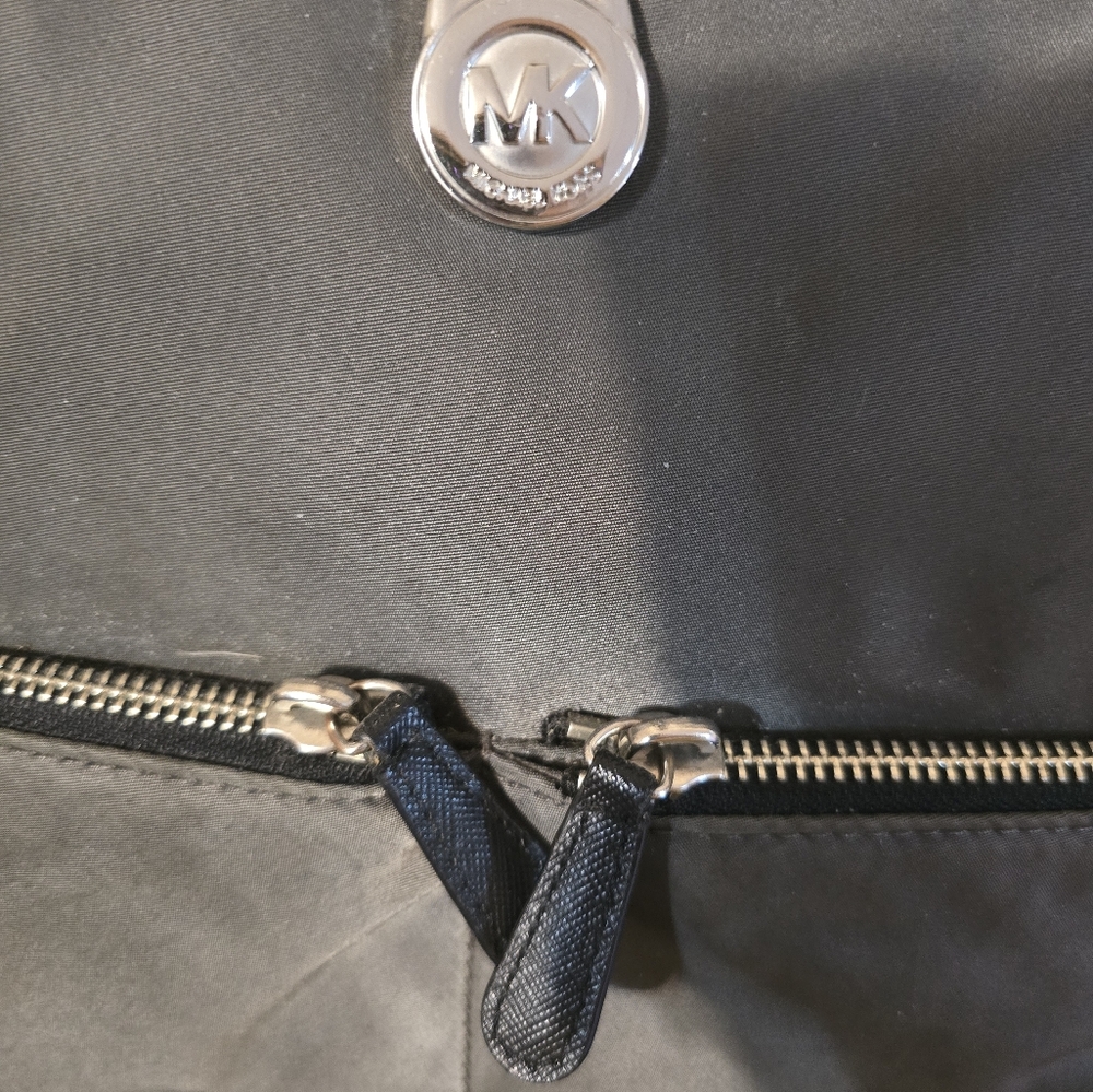 Michael Kors Shoulder/Crossbody Bag - Picture 3 of 11